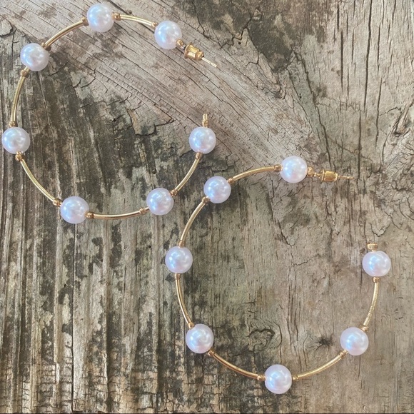 Zara Statement Pearl Earrimgs - Picture 2 of 5